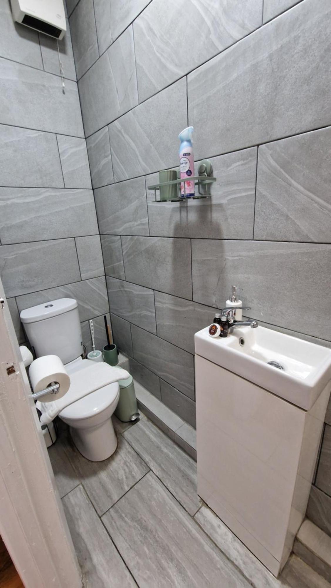 2 Bedroom Apartment Near Station London Kültér fotó